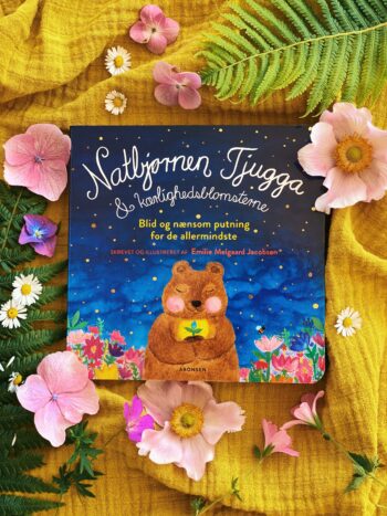Tjugga the Night bear and the colorfull flowers - cardboard book